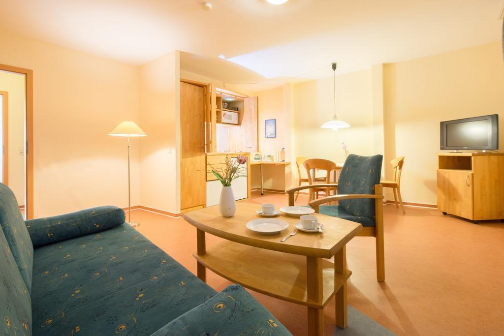 Parkhotel Emstaler Hoehe Bad Emstal Exterior photo